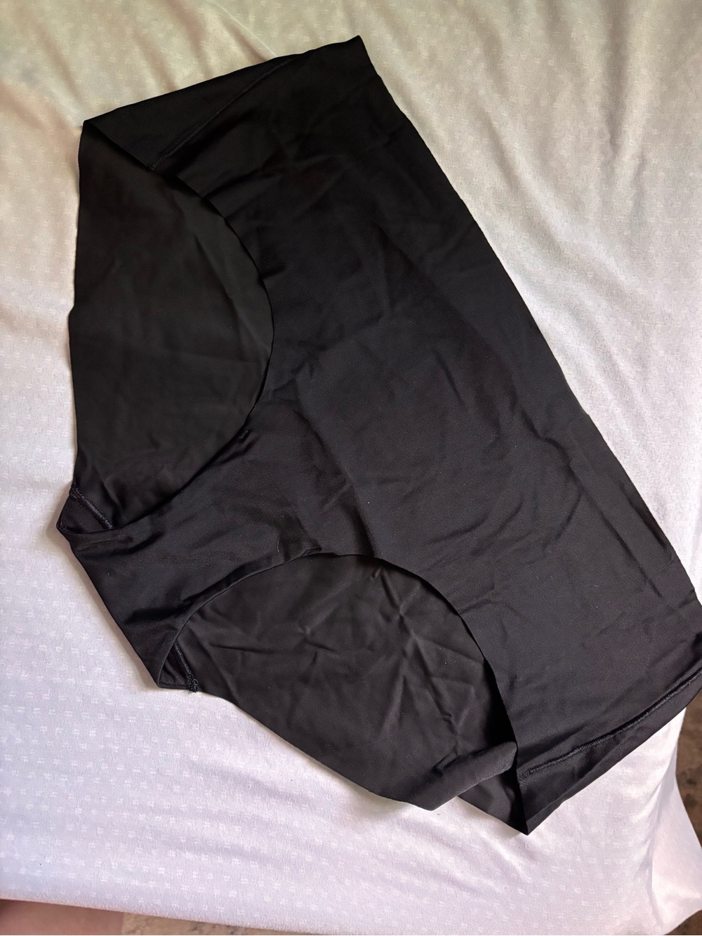 GAP Black Seamless Hipsters- UNOPENED 3 PAIRS